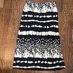 NWT Chico’s Black and White Skirt size 12